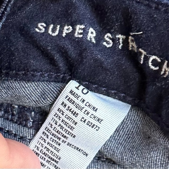 Women’s American Eagle Raw Hem Super Stretch Denim Jean Shorts Size 10 - Picture 4 of 4